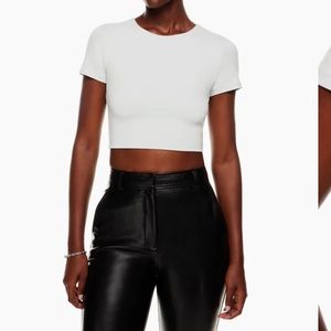 Babaton crop contour tee in Opal grey